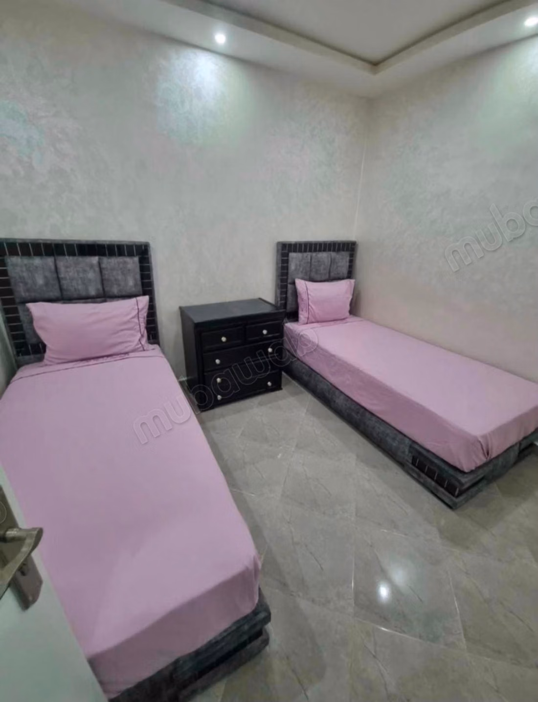 Appartement merveilleux à louer à Fnideq. Superficie totale de 80 m². Meublé