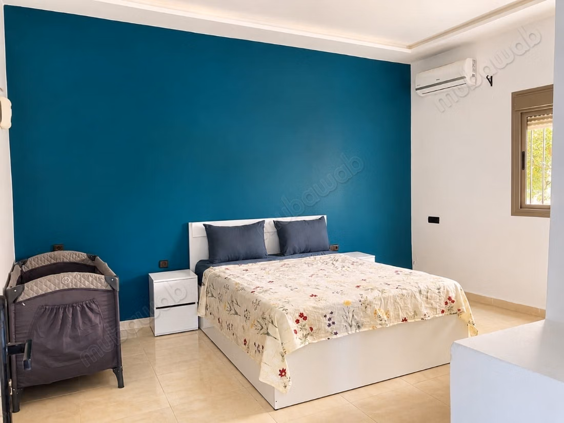 Somptueuse villa à louer à Route de Tahanaout.
Superficie 150 m².
Meublé