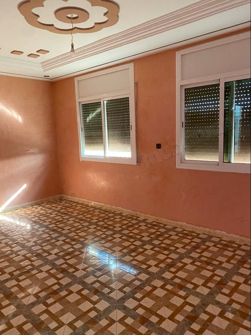 Trouvez une maison à louer à Lazaret. 3 chambres