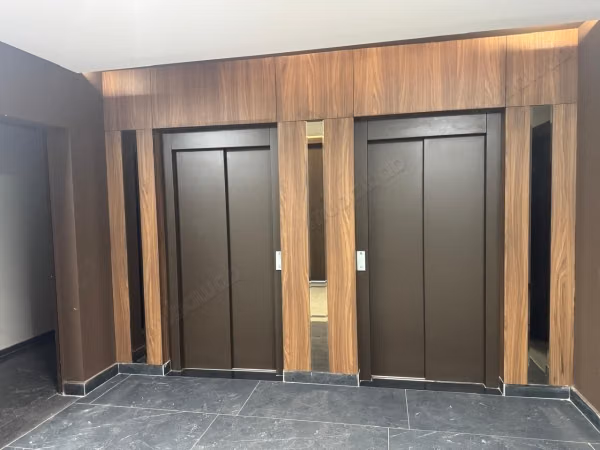 Plateau Bureau Neuf 82m Orchidées Mannesman
