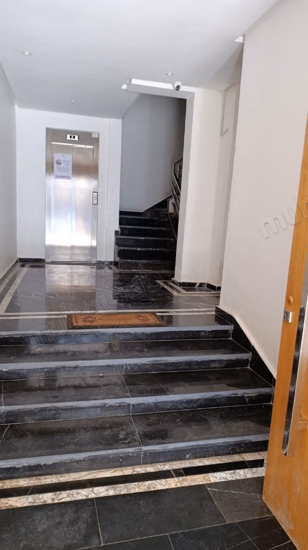 Stunning apartment for rent in Tabriquet. Area 98 m². Elevator