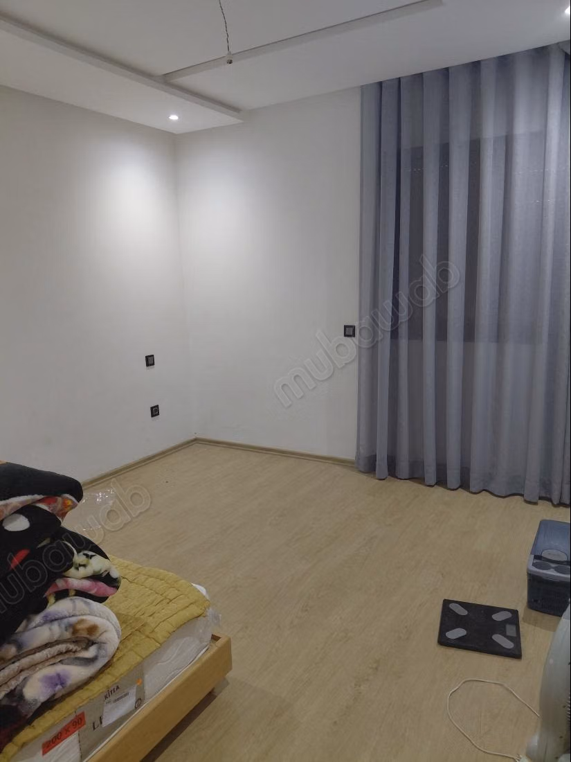 Appartamento arredato con 3 camere da letto in affitto