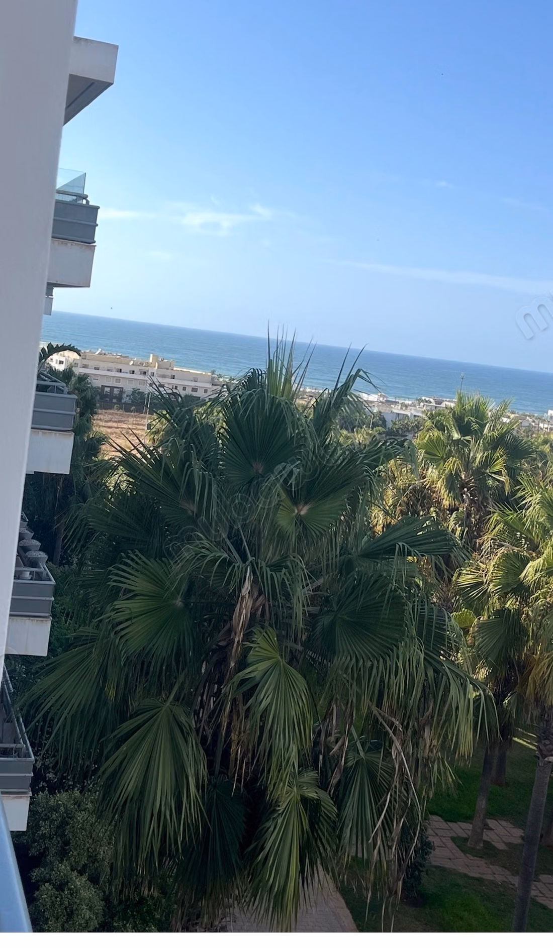 Vend appartement à Ain Diab. Superficie 225 m². Terrasse et ascenseur — 2