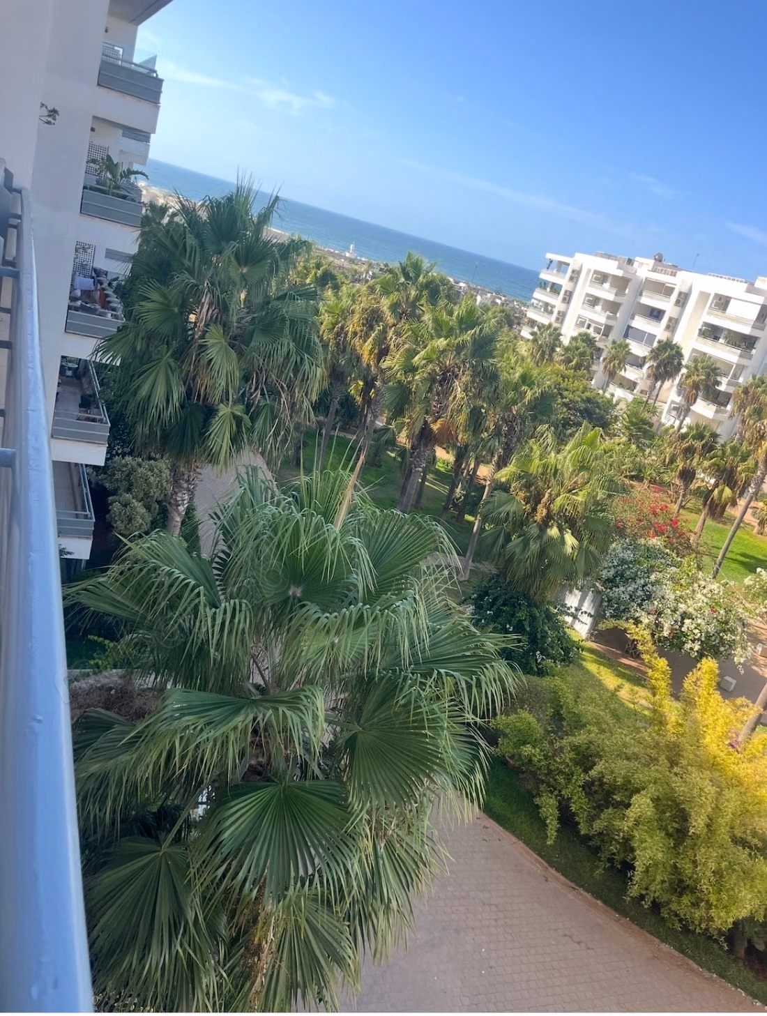 Vend appartement à Ain Diab. Superficie 225 m². Terrasse et ascenseur — 3