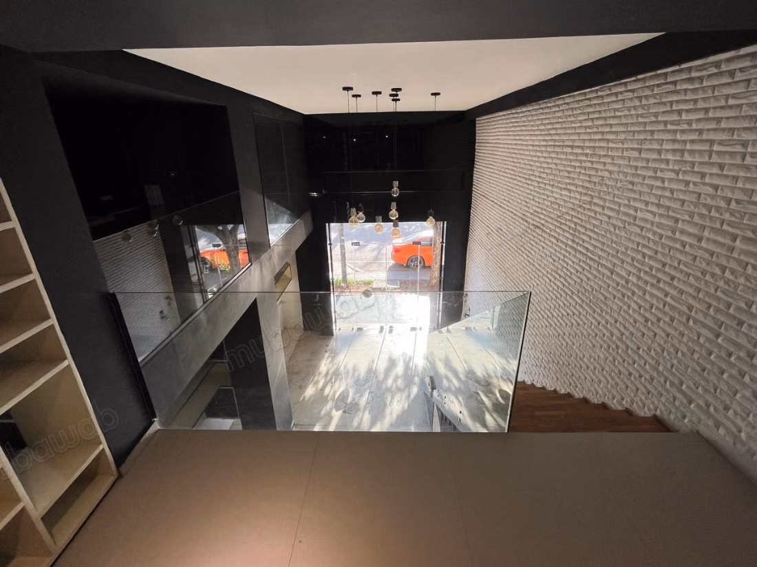 Commercial space for rent in Val Fleury. Area of 316 m²