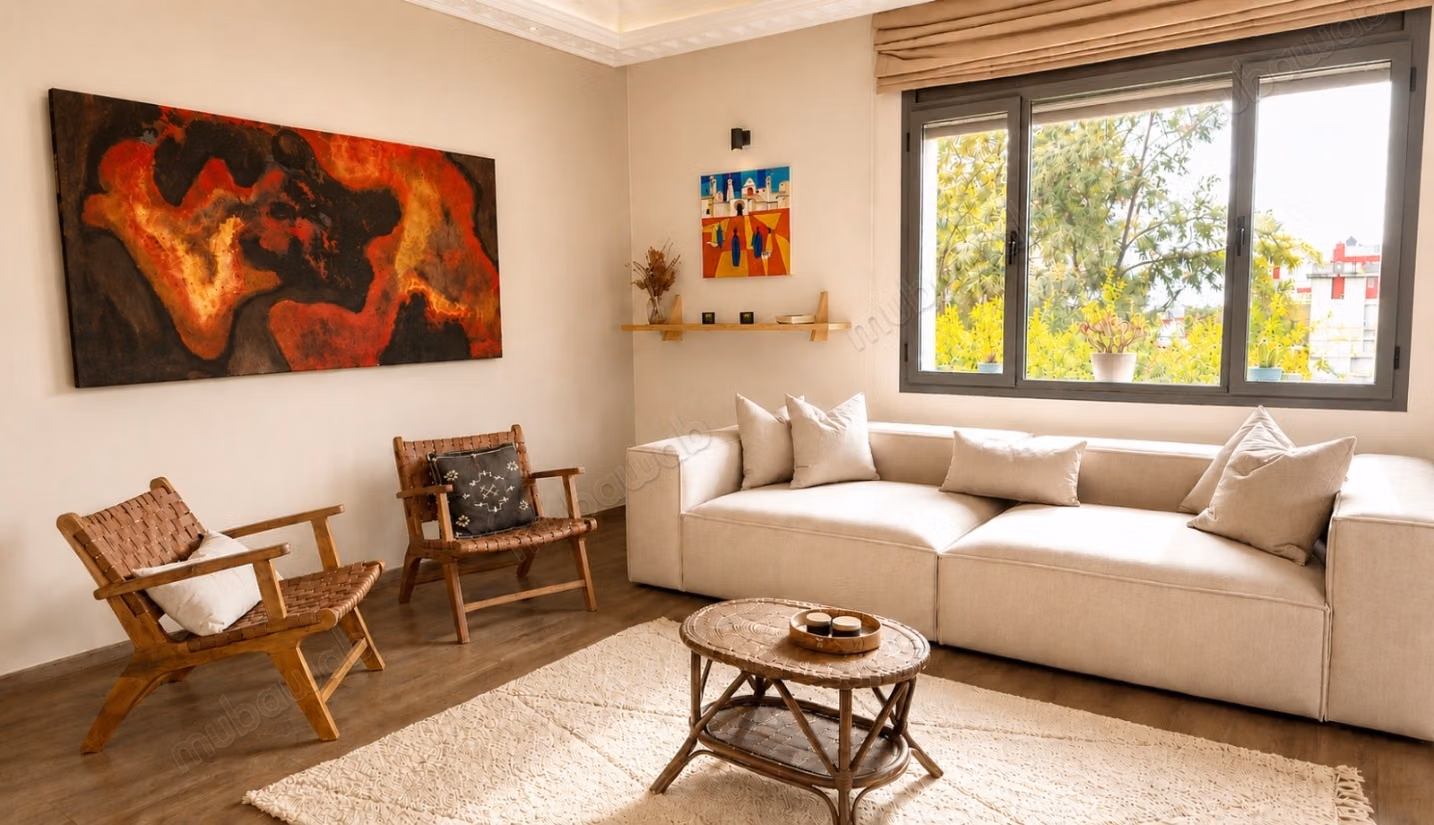 Appartement etage de villa en location à Franceville. 4 pièces confortables. Meublé