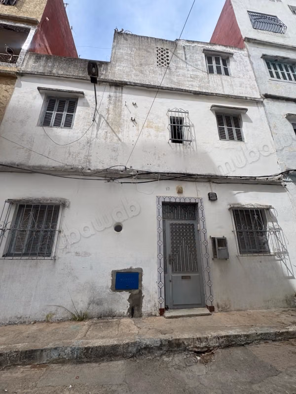 Finca en venta en Los Jardines de Ifrane. Superficie de 30000 m². Residencia segura