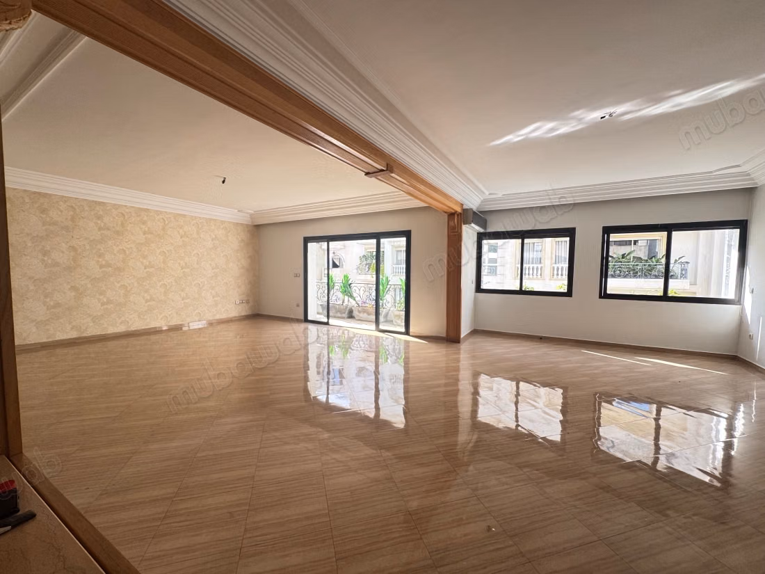 Appartement à vendre à Racine. 4 grandes pièces