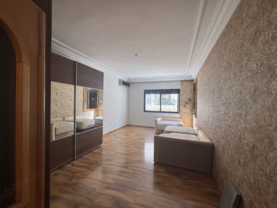 Appartement à vendre à Racine. 4 grandes pièces