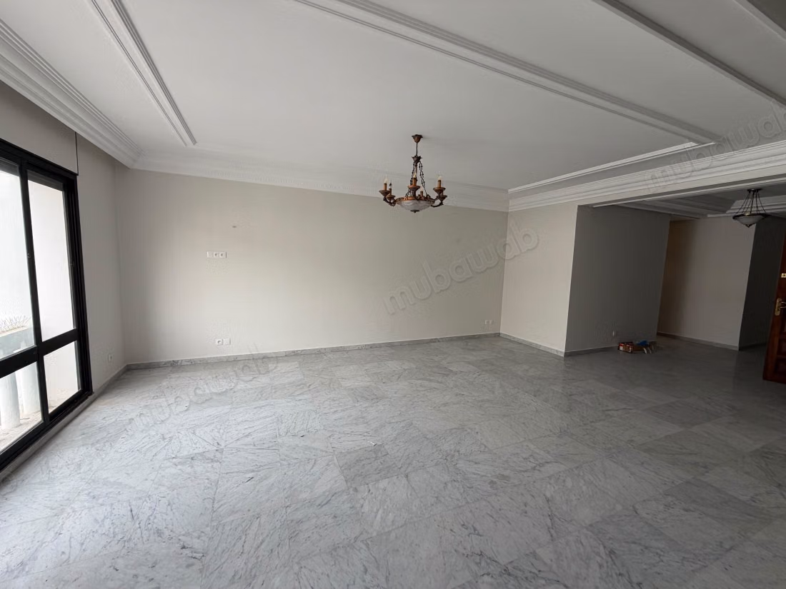 Grand appartement familial de 219 m² à louer