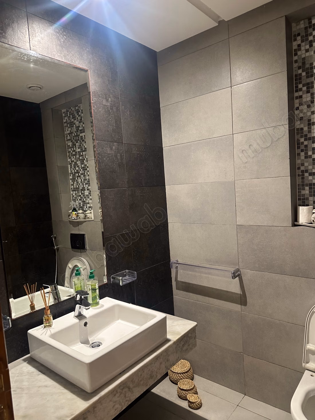 Impresionante apartamento en venta en Riyad. 3 habitaciones agradables. Ventanas de doble acristalamiento y calefacción central