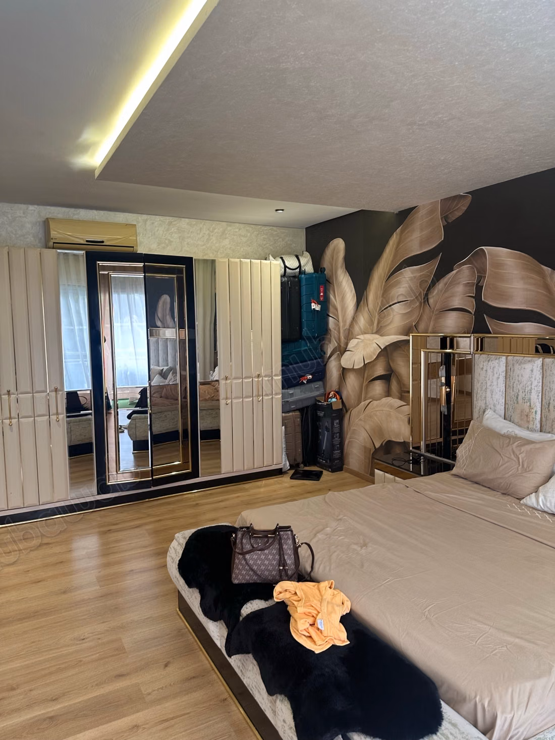 Impresionante apartamento en venta en Riyad. 3 habitaciones agradables. Ventanas de doble acristalamiento y calefacción central