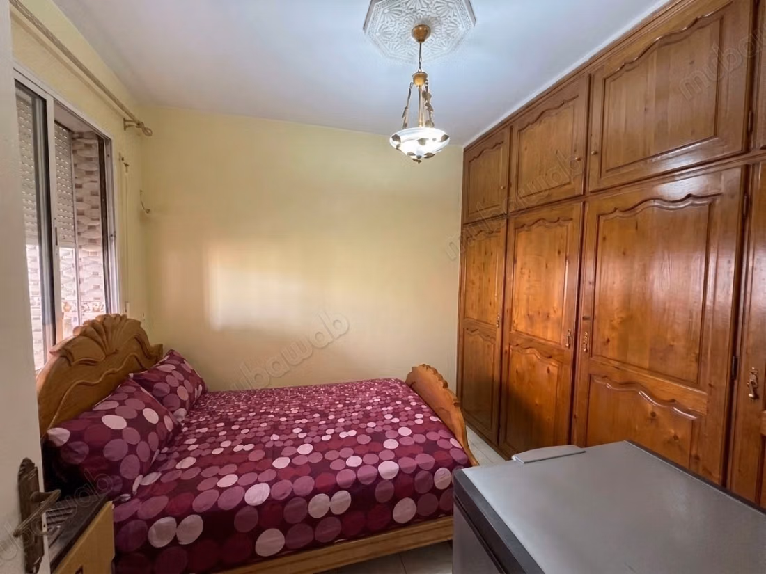 Appartement en vente à Ain Chock. 3 grandes pièces. Meublé — 6
