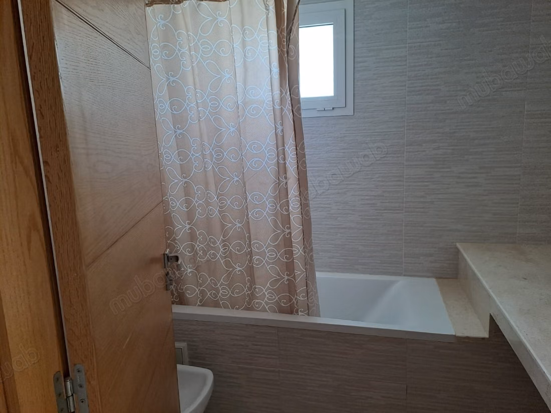 Mooie appartement te huur in El Menzeh. 3 aangename slaapkamers. Goed gemeubileerd
