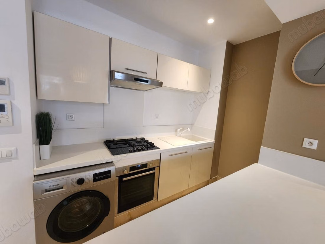 Modern Studio for Rent in CFC