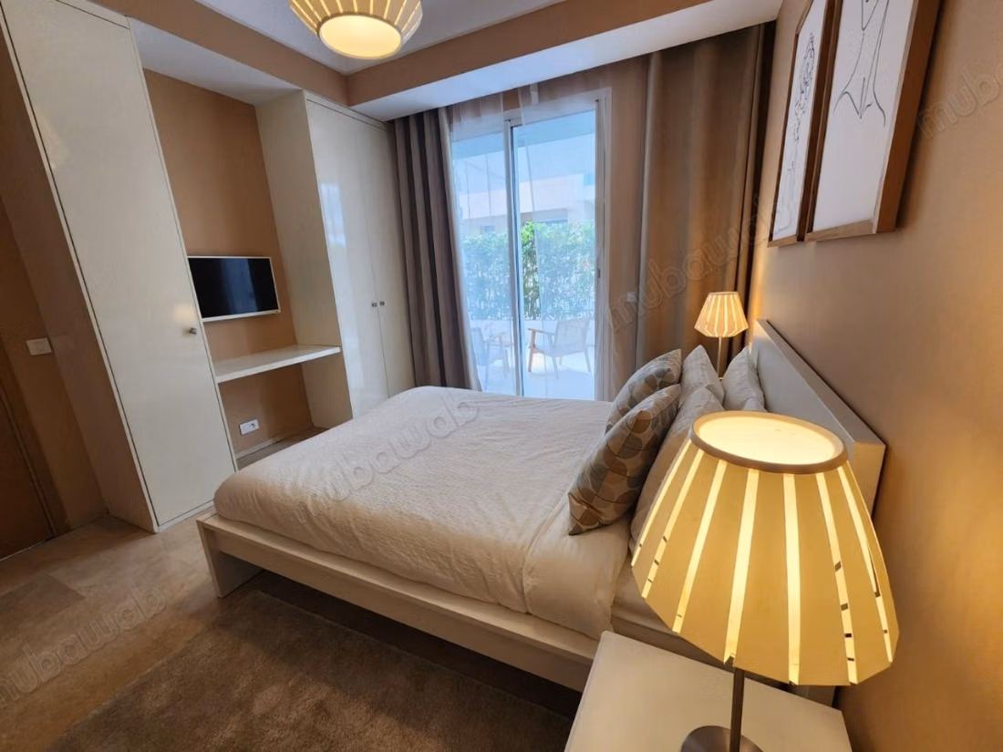 Modern Studio for Rent in CFC