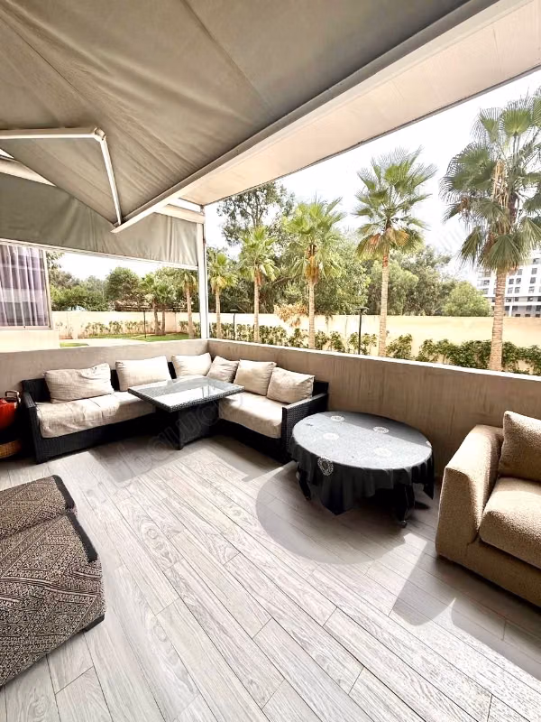 À vendre – Appartement avec terrasse en rez de jardin