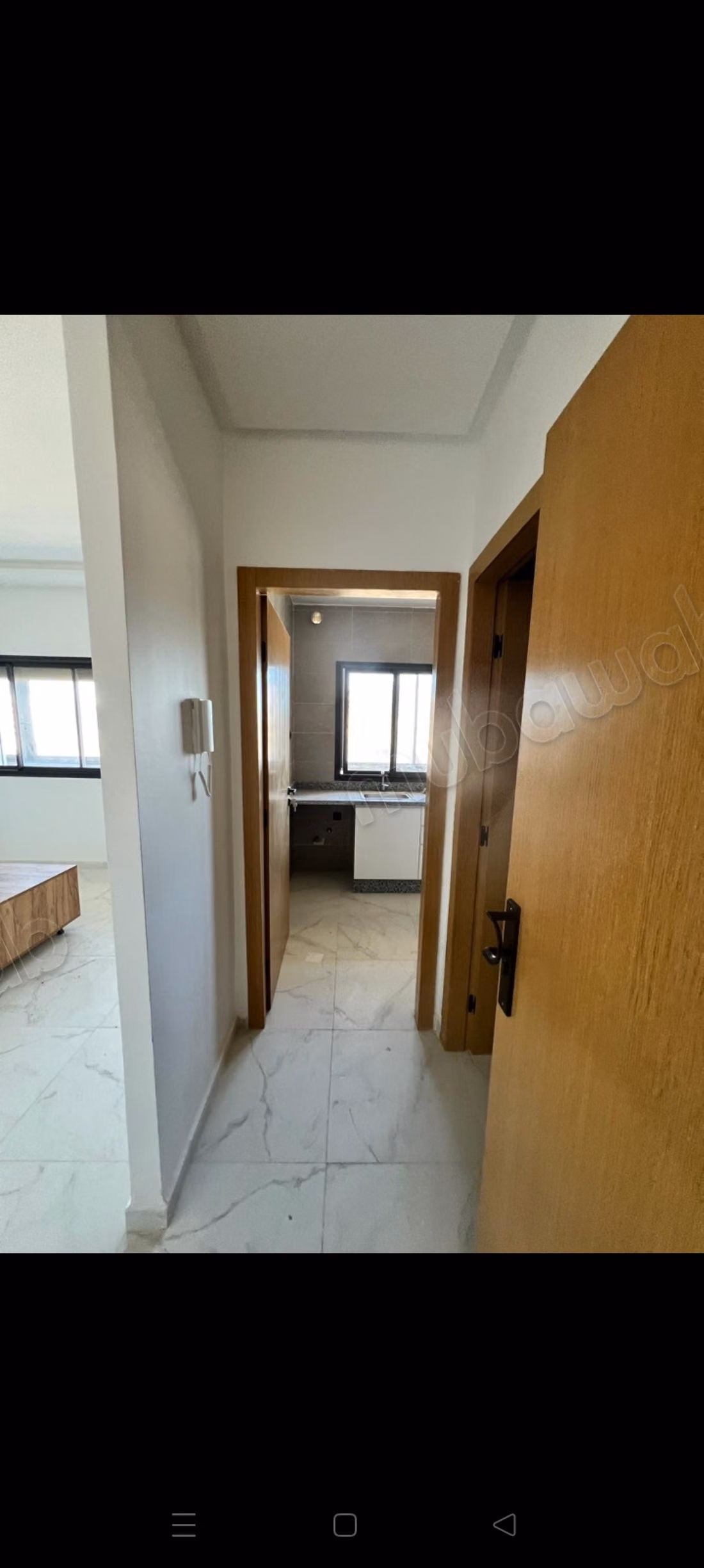 Bel appartement à louer à Tanger Al-Balia. 3 excellentes chambres. Balcon et ascenseur