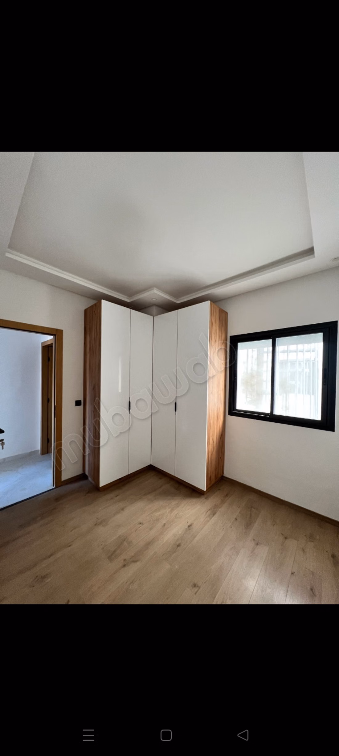 Bel appartement à louer à Tanger Al-Balia. 3 excellentes chambres. Balcon et ascenseur