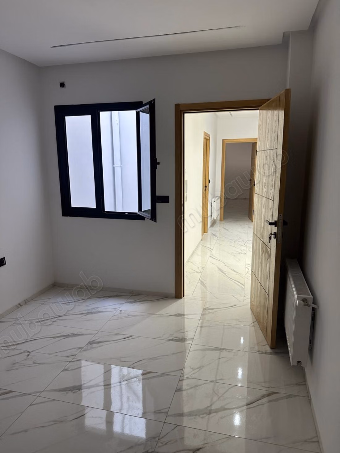 Vendita di villa di lusso a Hammam Sousse. 5 belle camere. Finestre a doppio vetro e riscaldamento centrale