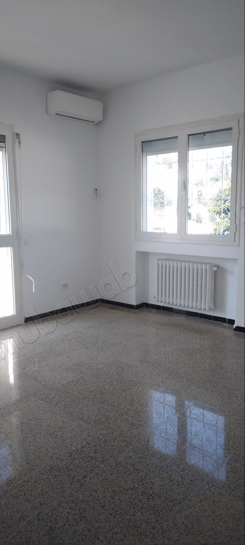 Luxury villa for rent in Gammarth Superior. Area 550 m². Armored door, security