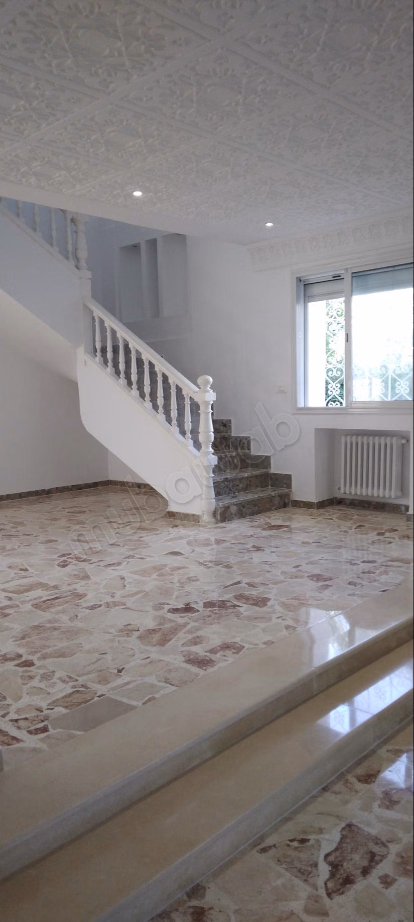 Luxury villa for rent in Gammarth Superior. Area 550 m². Armored door, security
