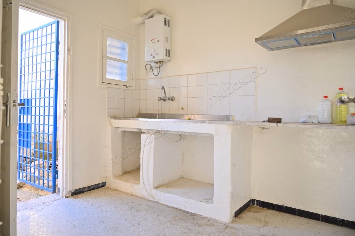 House for sale in Jbal Elkhawi La Marsa. And garden