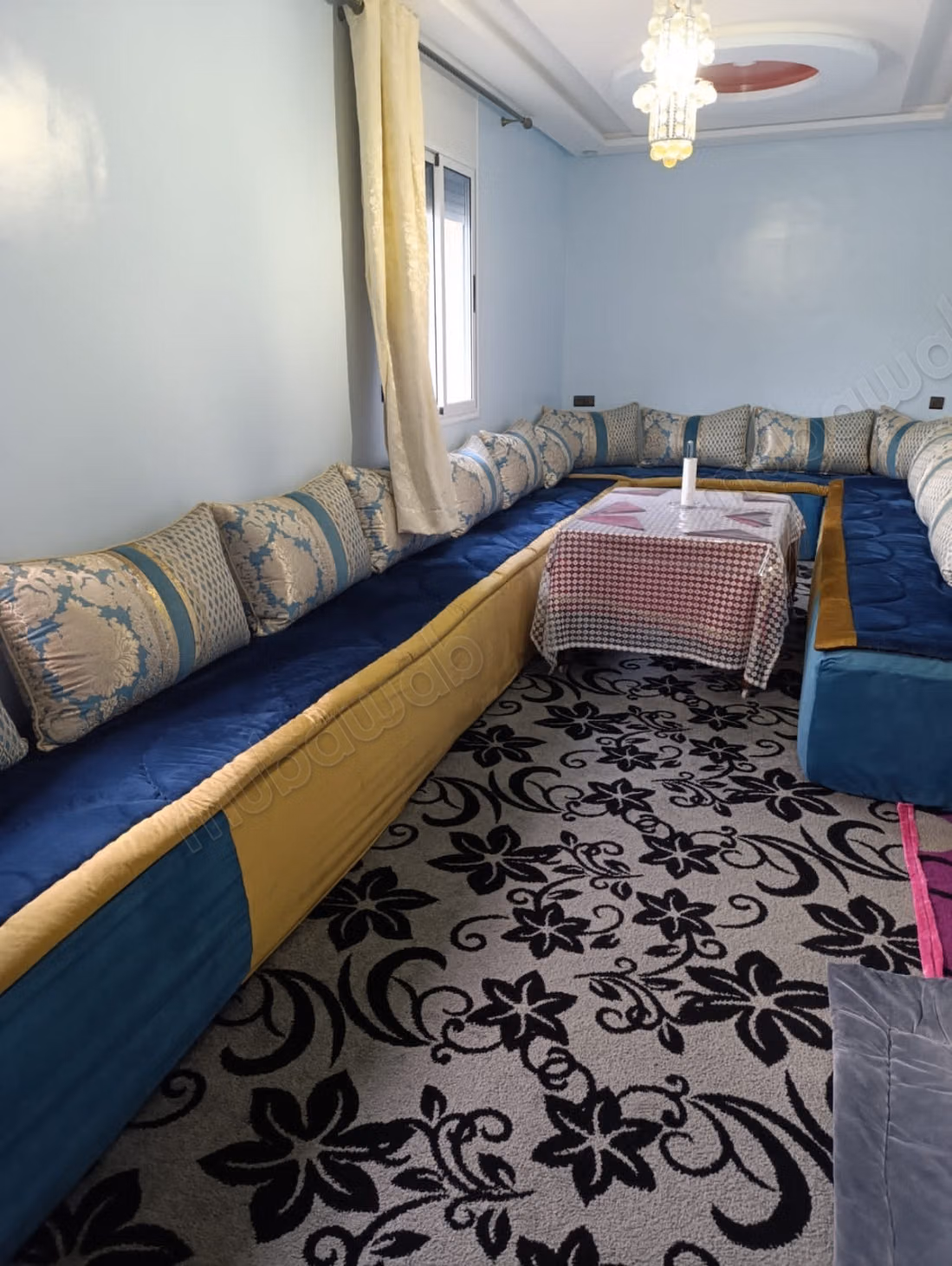 Trouvez votre maison à acheter à Aourir. 
19 pièces. Meublé