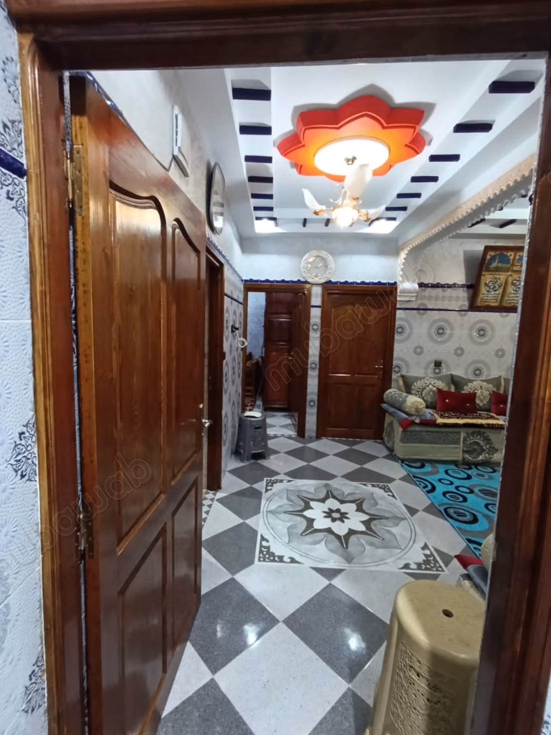 Trouvez votre maison à acheter à Aourir. 
19 pièces. Meublé
