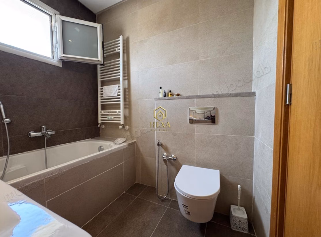 For Sale a 230 m² S3 at Jardins De Carthage