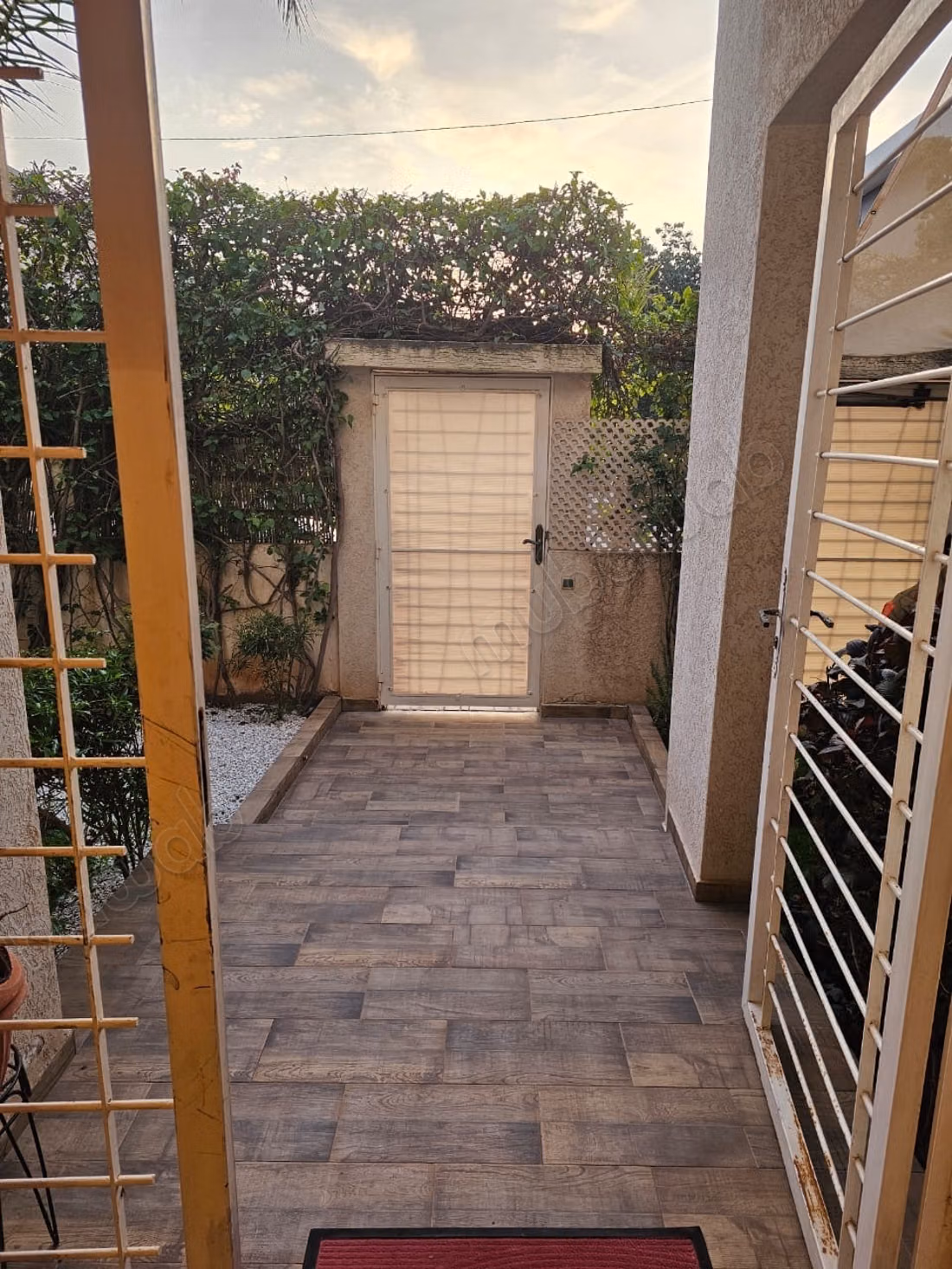 Somptueuse maison à vendre à Hay Zobir. 4 chambres. Jardin