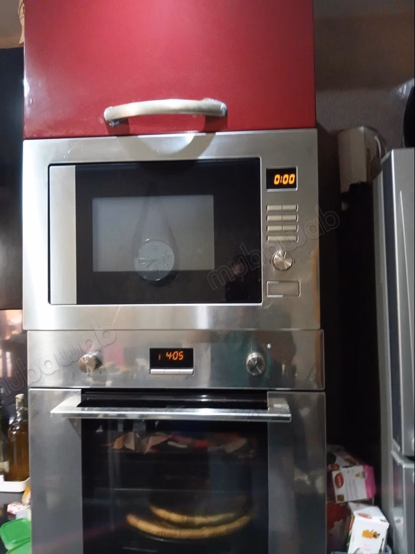Vente d'un bel appartement à Racine. 
3 chambres agréables. 
Cheminée et climatisation — 2