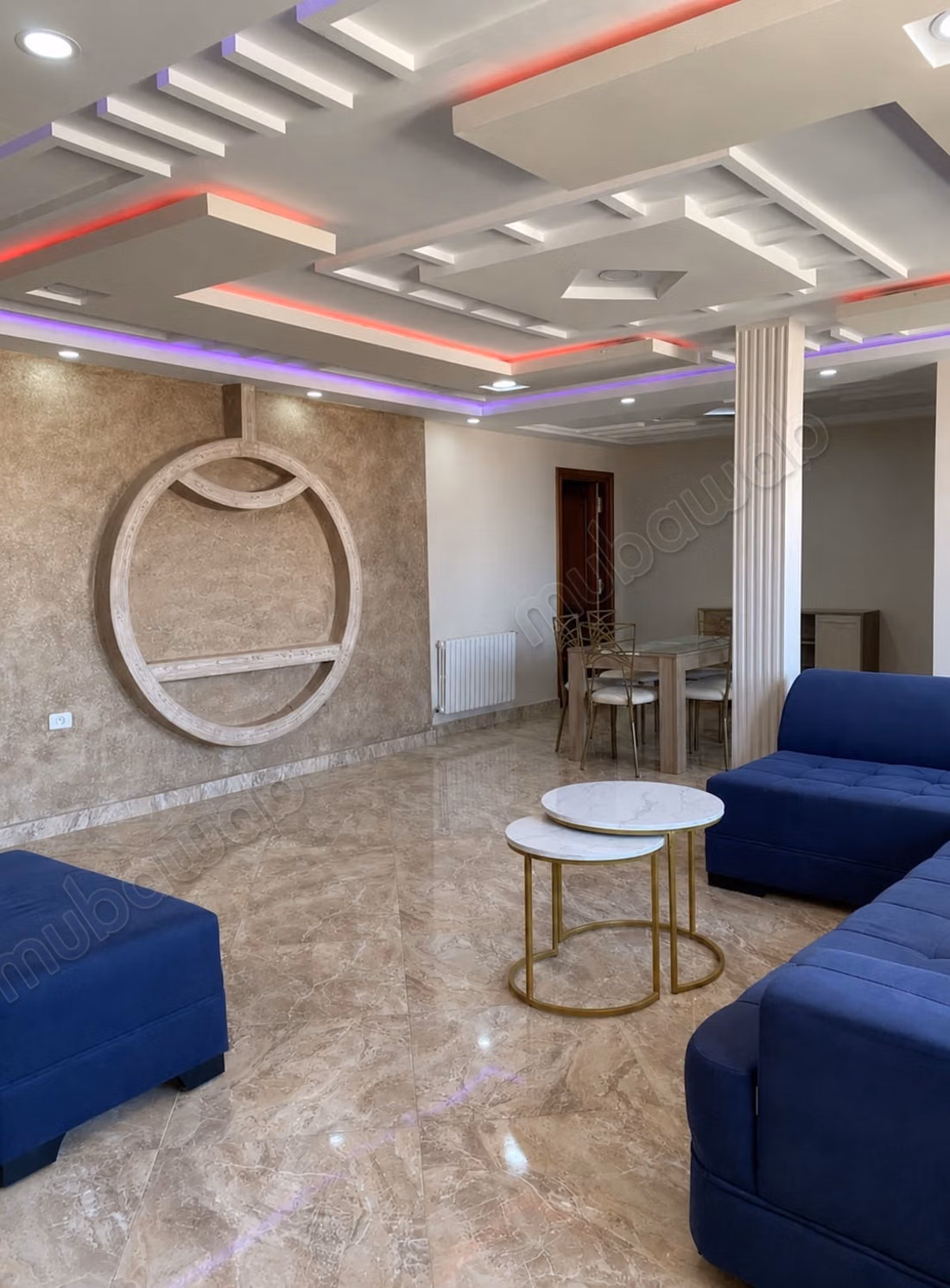 Villa de luxe à vendre. Surface totale 531 m². Bien meublé