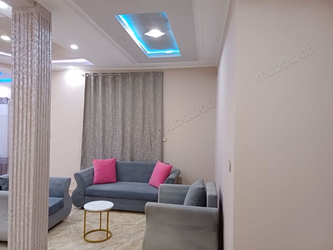 Villa de luxe à vendre. Surface totale 531 m². Bien meublé
