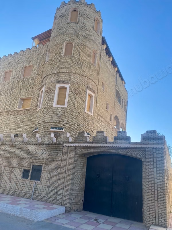 Luxury villa for sale. Total area 531 m². Well furnished
