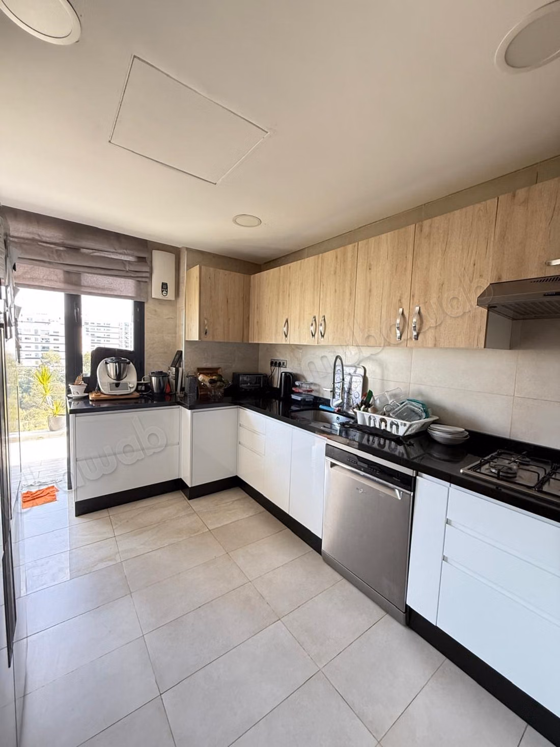 En Alquiler: Magnífico Apartamento Amueblado Prestigia