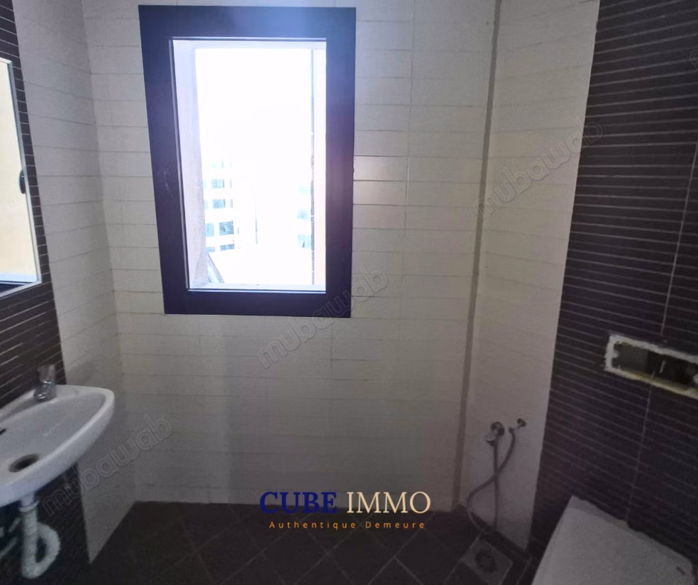Office Space 270 m² with Large Terrace