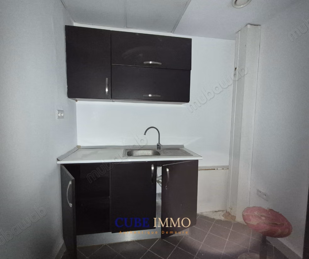 Office Space 270 m² with Large Terrace