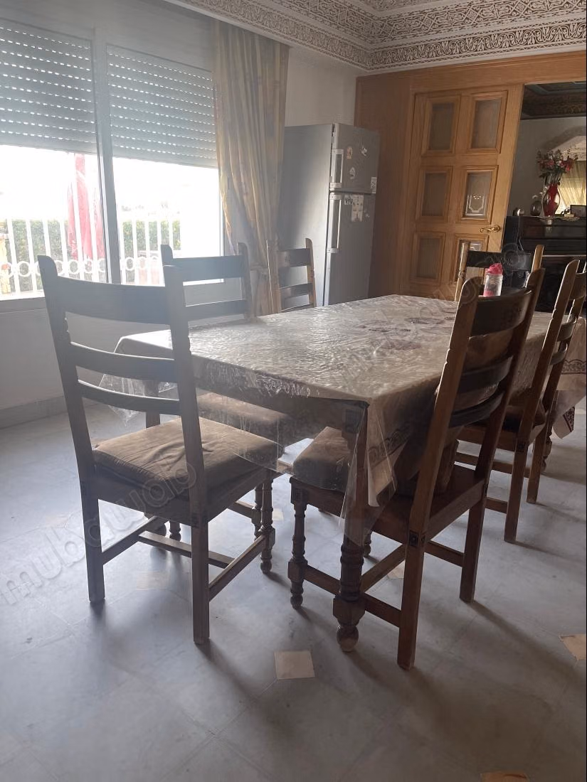 Villa de luxe à vendre à Salambo. 7 chambres. Bien meublé