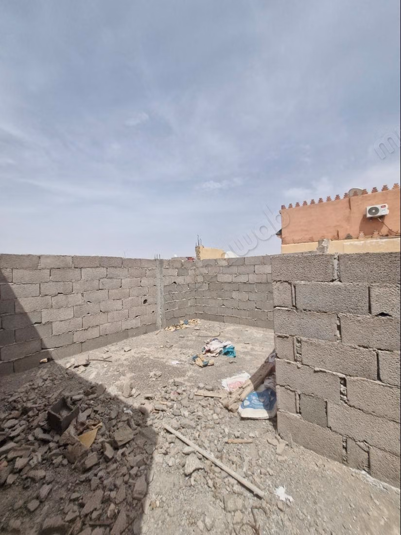Très beau riad à vendre à Bab Aylan.
Surface de 60 m²