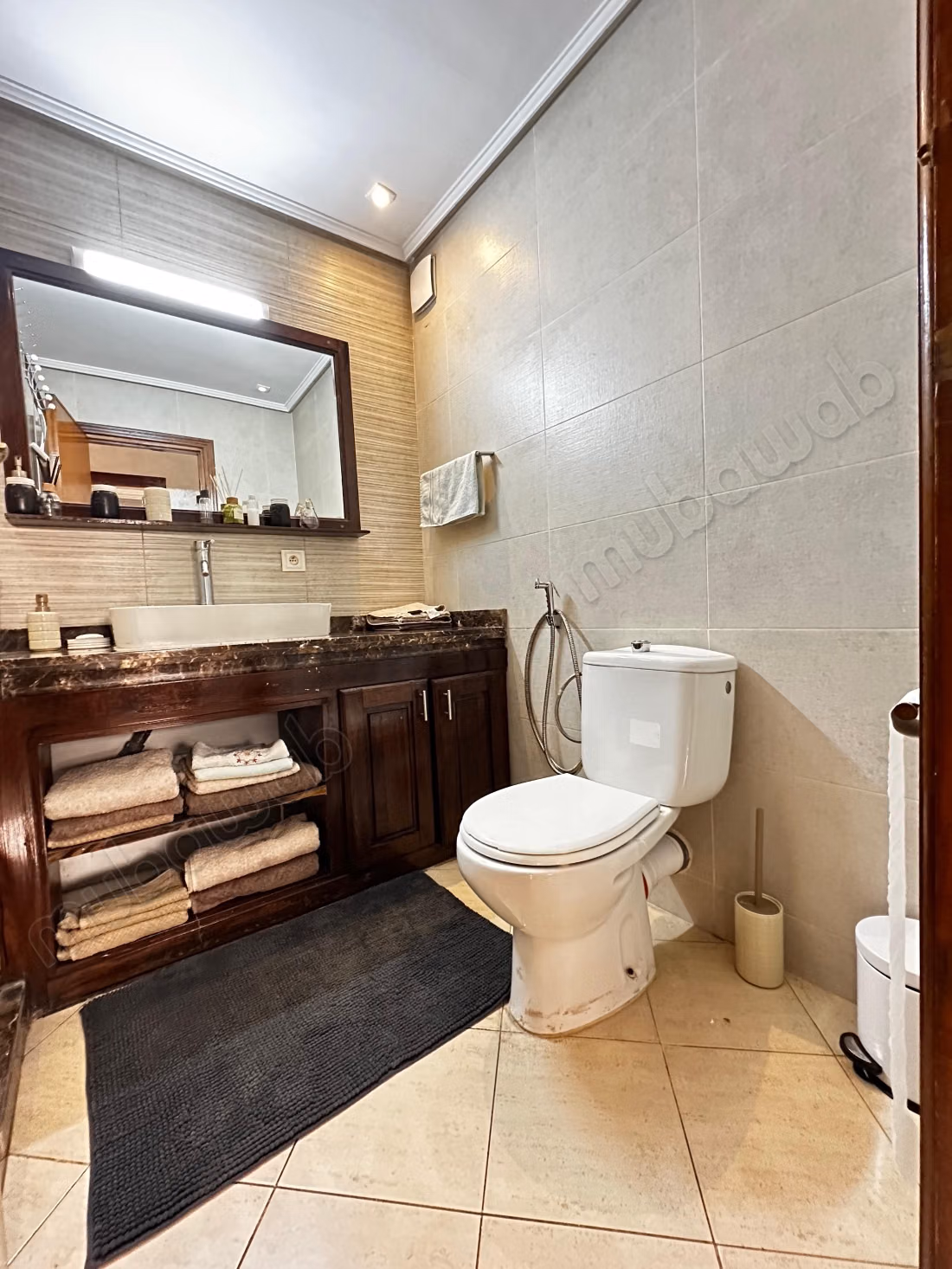 Furnished apartment 100 m² for rent