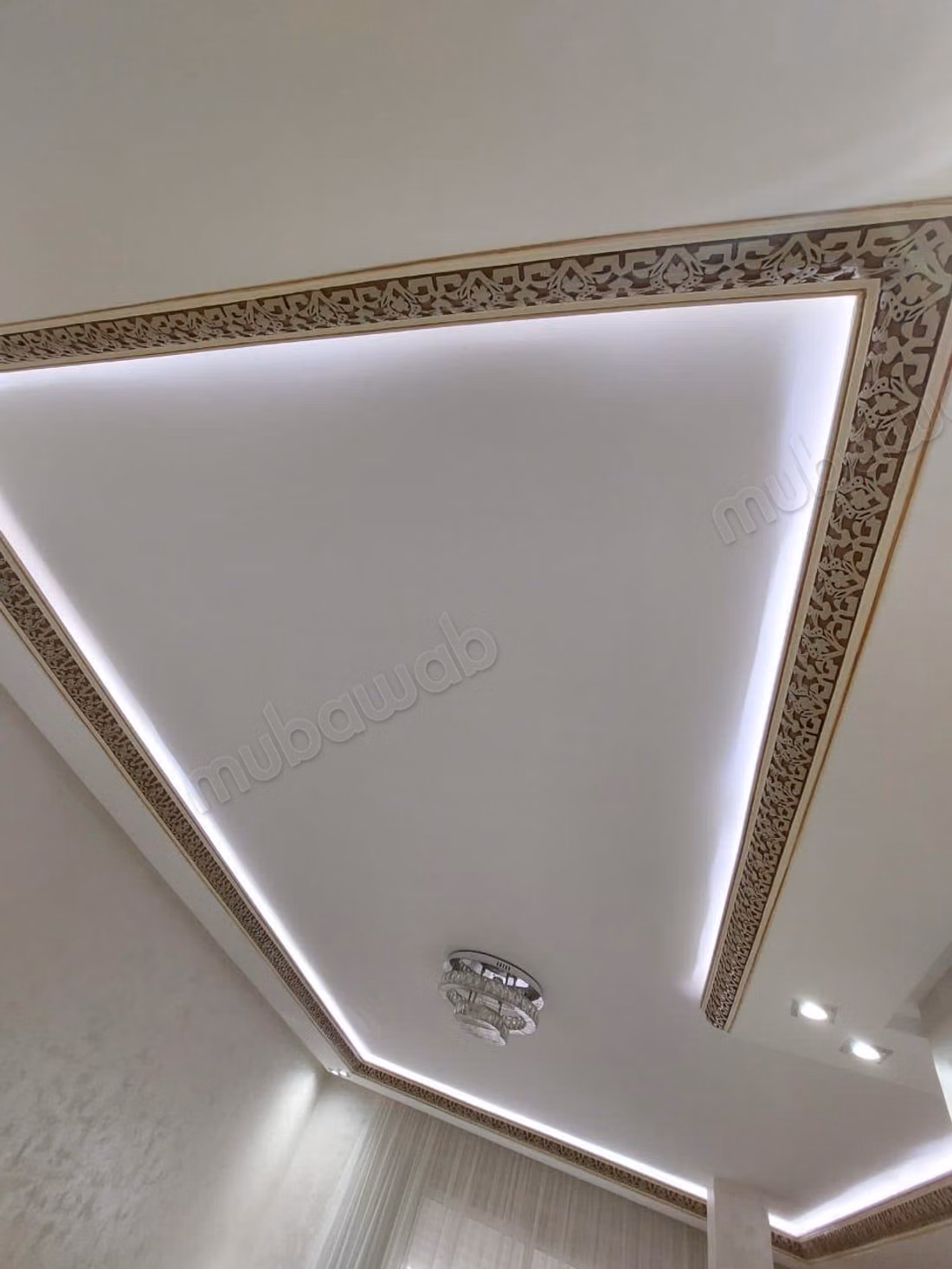Verkoop van luxe villa in Branes 2. 6 comfortabele kamers. Goed ingericht