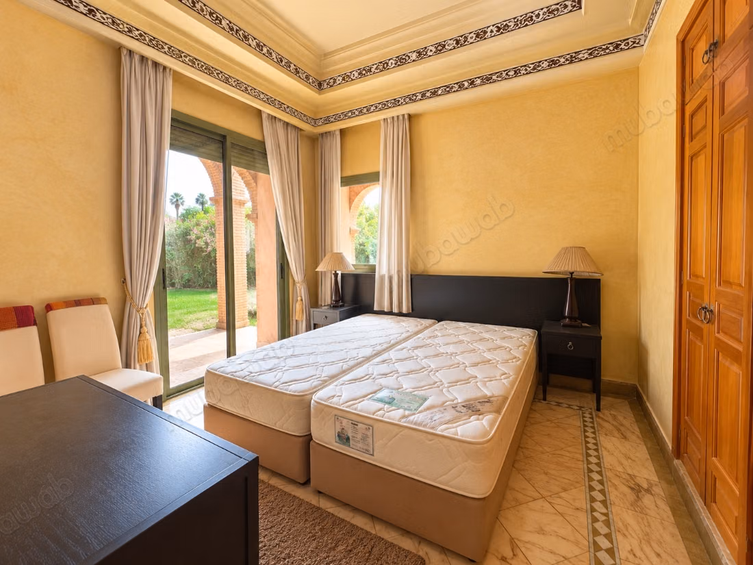 Appartement rez de jardin 2 chambres — 4
