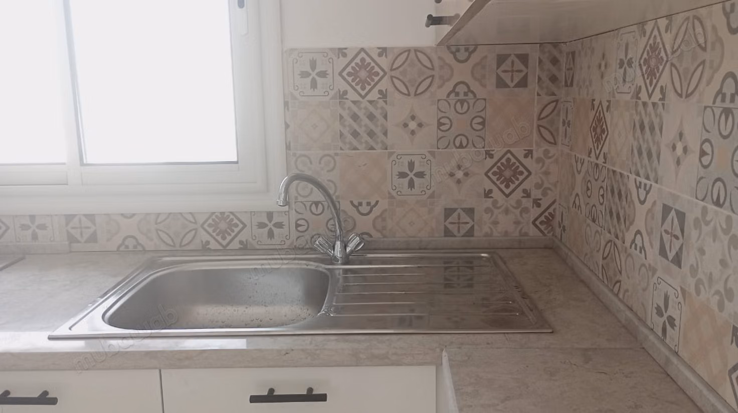 A Menzah 5. Studio 35 m² double vitrage climatisé