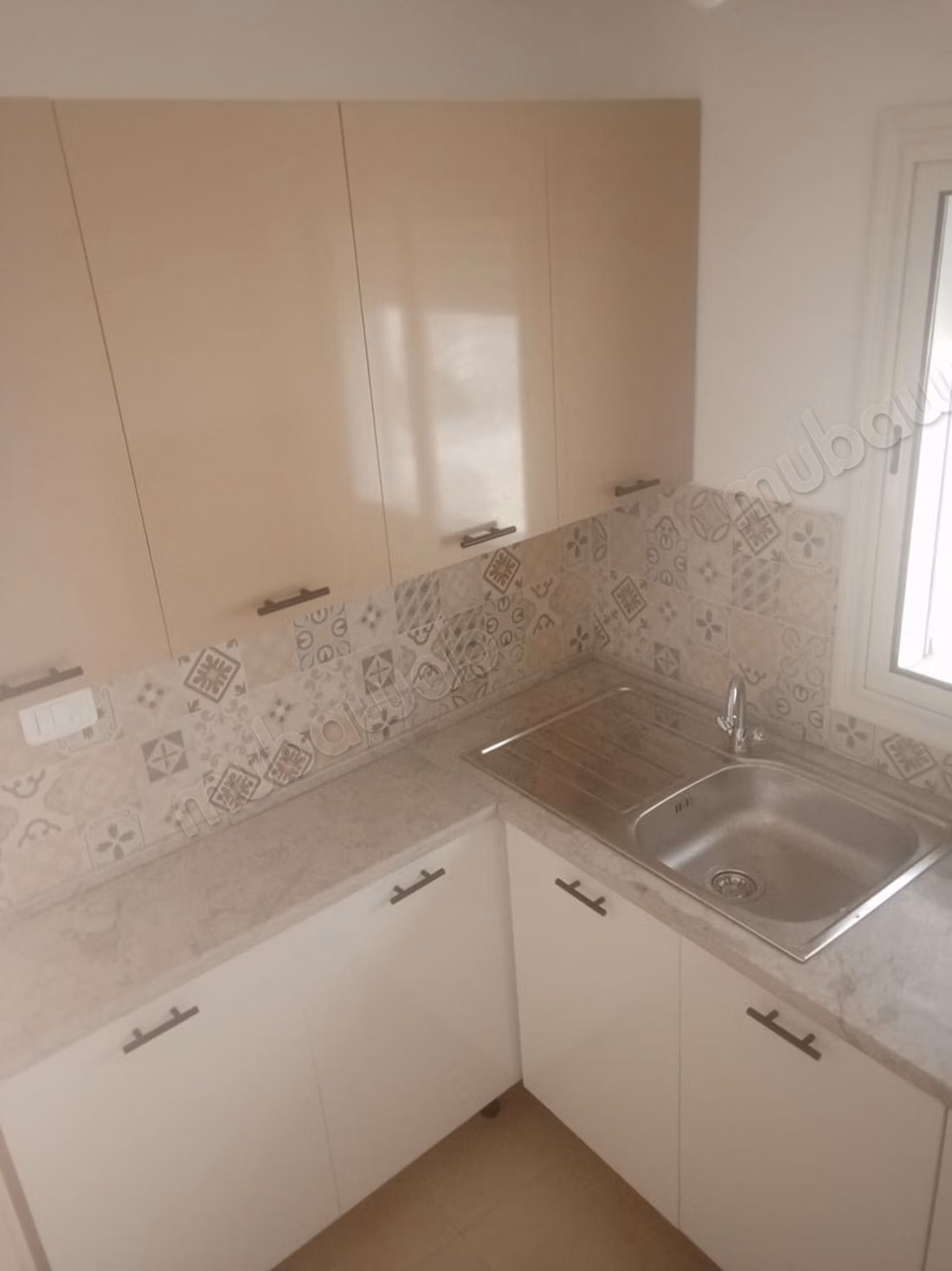 A Menzah 5. Studio 35 m² double vitrage climatisé