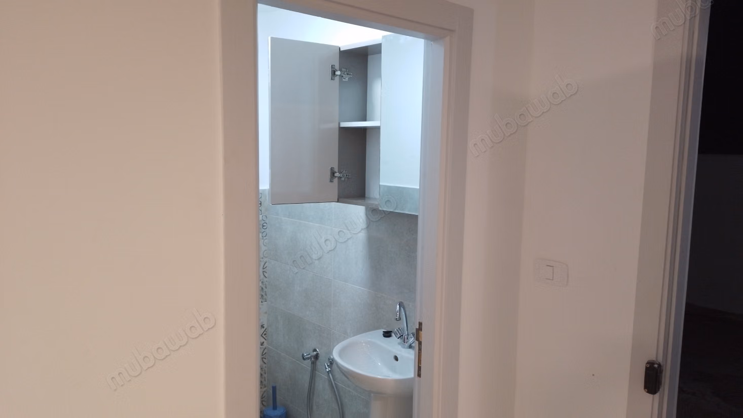 A Menzah 5. Studio 35 m² double vitrage climatisé