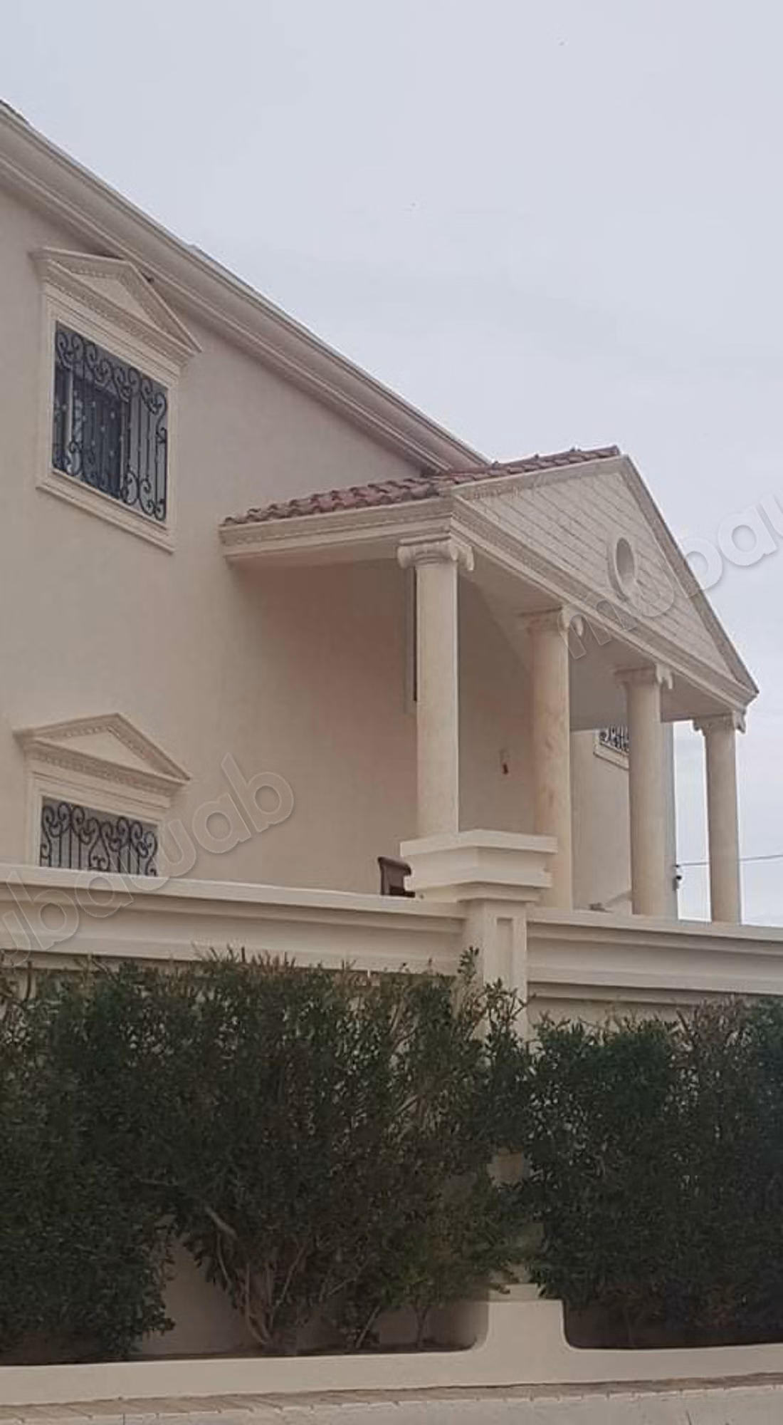 Mini castle for rent in El Manar 2. 8 comfortable rooms. Furnished