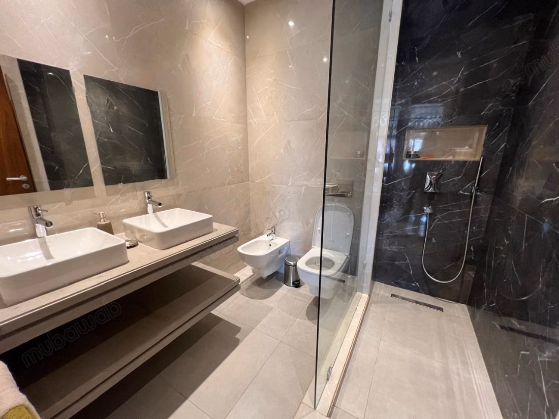 Tamaris locat appartement meuble jardin privat 2c