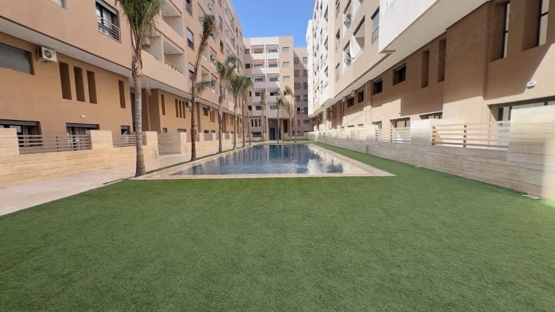 Stupendo appartamento duplex vuoto di 100 m² nell'Hivernage a lungo termine