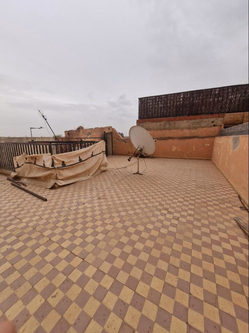 Verkoop van een superb riad in Jnan ben chagra. 8 kamers